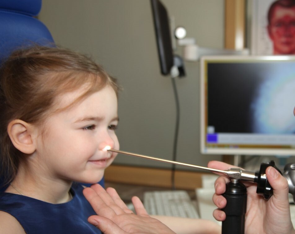 <span style="font-style: italic; font-weight: bold;">Отоларингология </span>